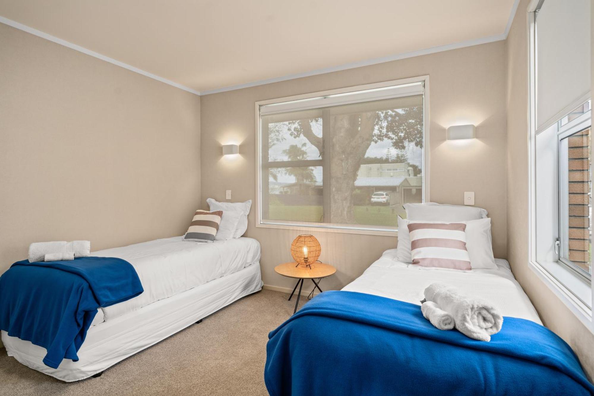 טאורנגה Harbour View Motel And Waterfront Apartments מראה חיצוני תמונה