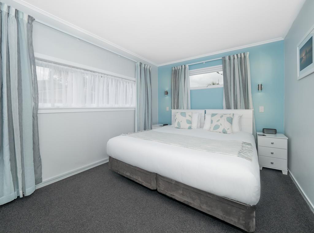טאורנגה Harbour View Motel And Waterfront Apartments מראה חיצוני תמונה
