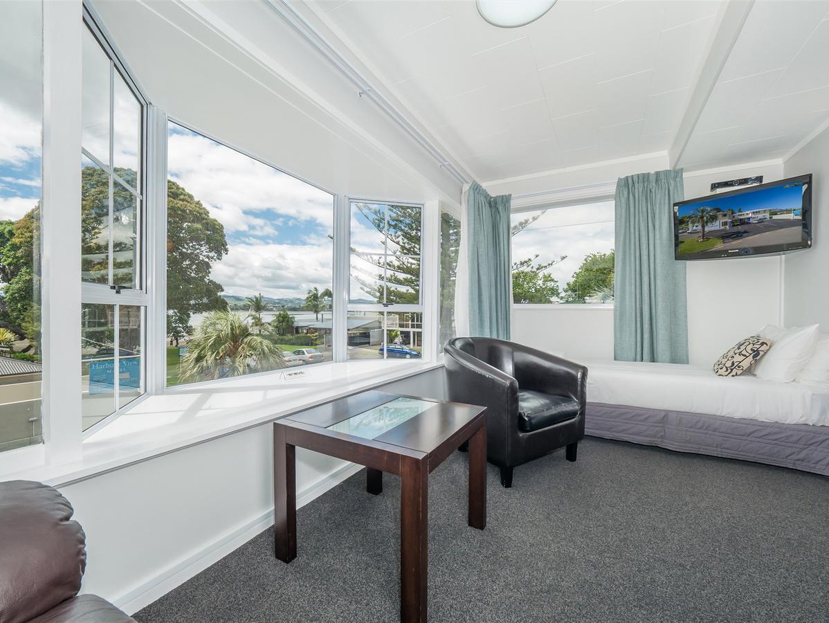 טאורנגה Harbour View Motel And Waterfront Apartments מראה חיצוני תמונה